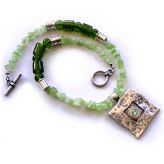 front-page-square-dot-side-images